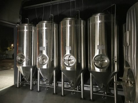 荷蘭客戶的釀酒設備安裝完成！